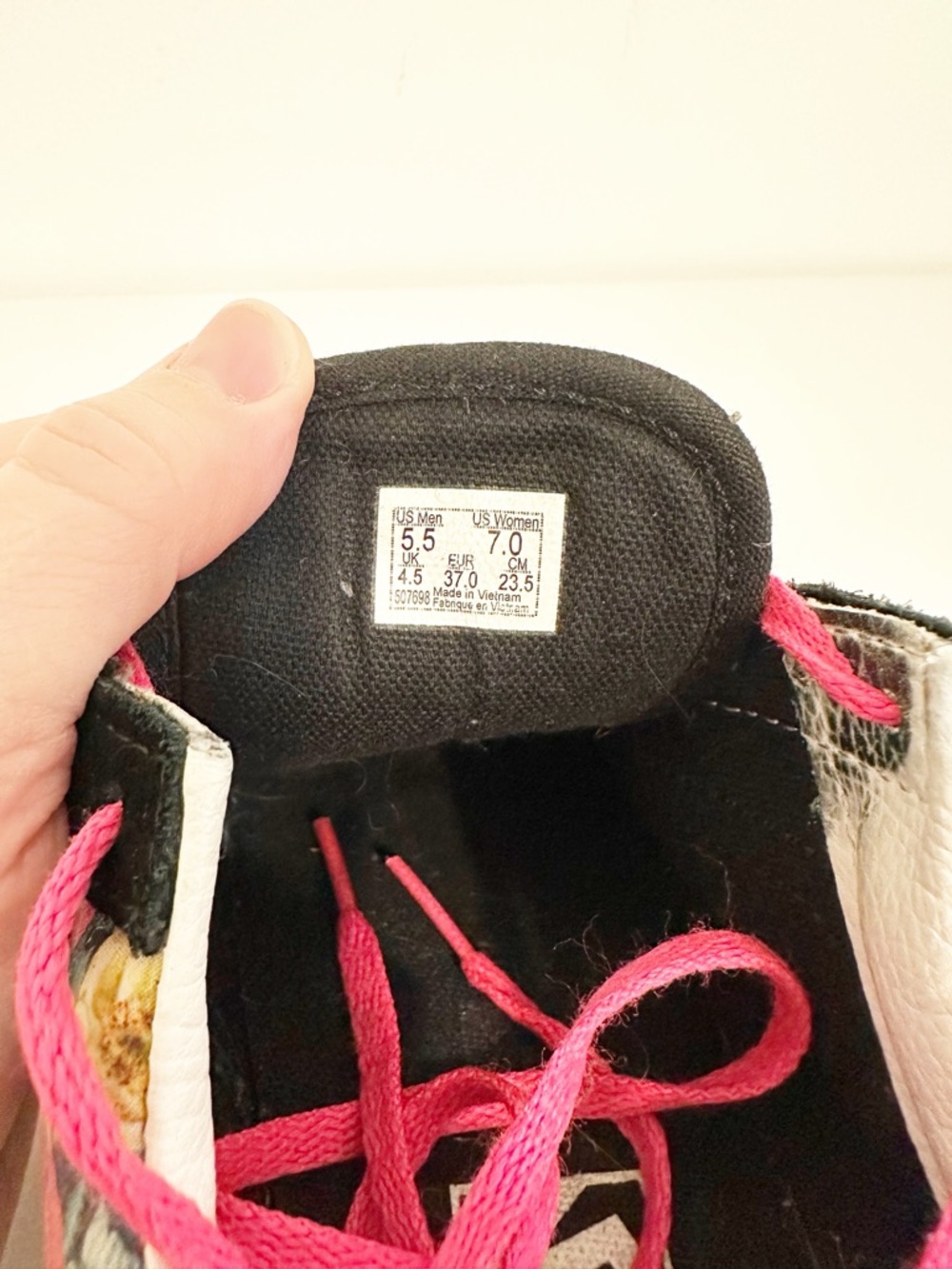 Vans Ward Low Top Canvas Sneakers Black Pink Floral Print Women’s Size 7 - Picture 7 of 8